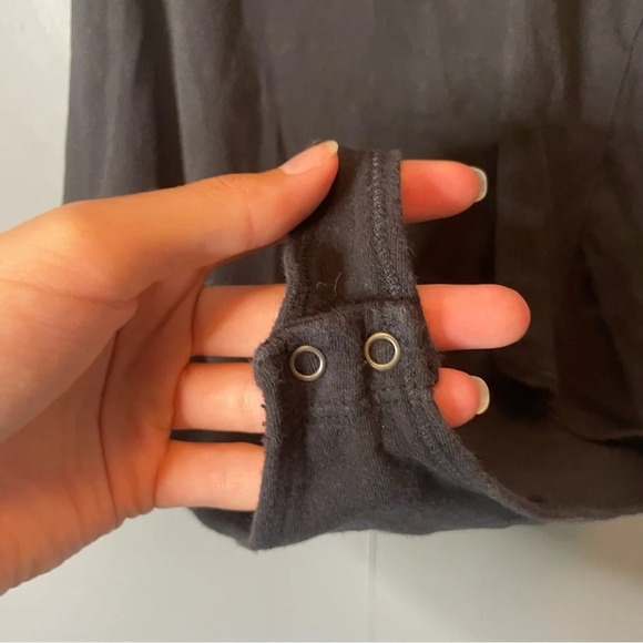 Abercrombie & Fitch black ruffle hem bodysuit women size medium - Picture 11 of 11